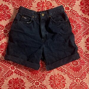 Chic Black Jean Shorts Vintage-Inspired Style